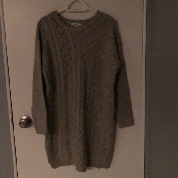 Sandwich Sweater Dress - Picture 4 of 9